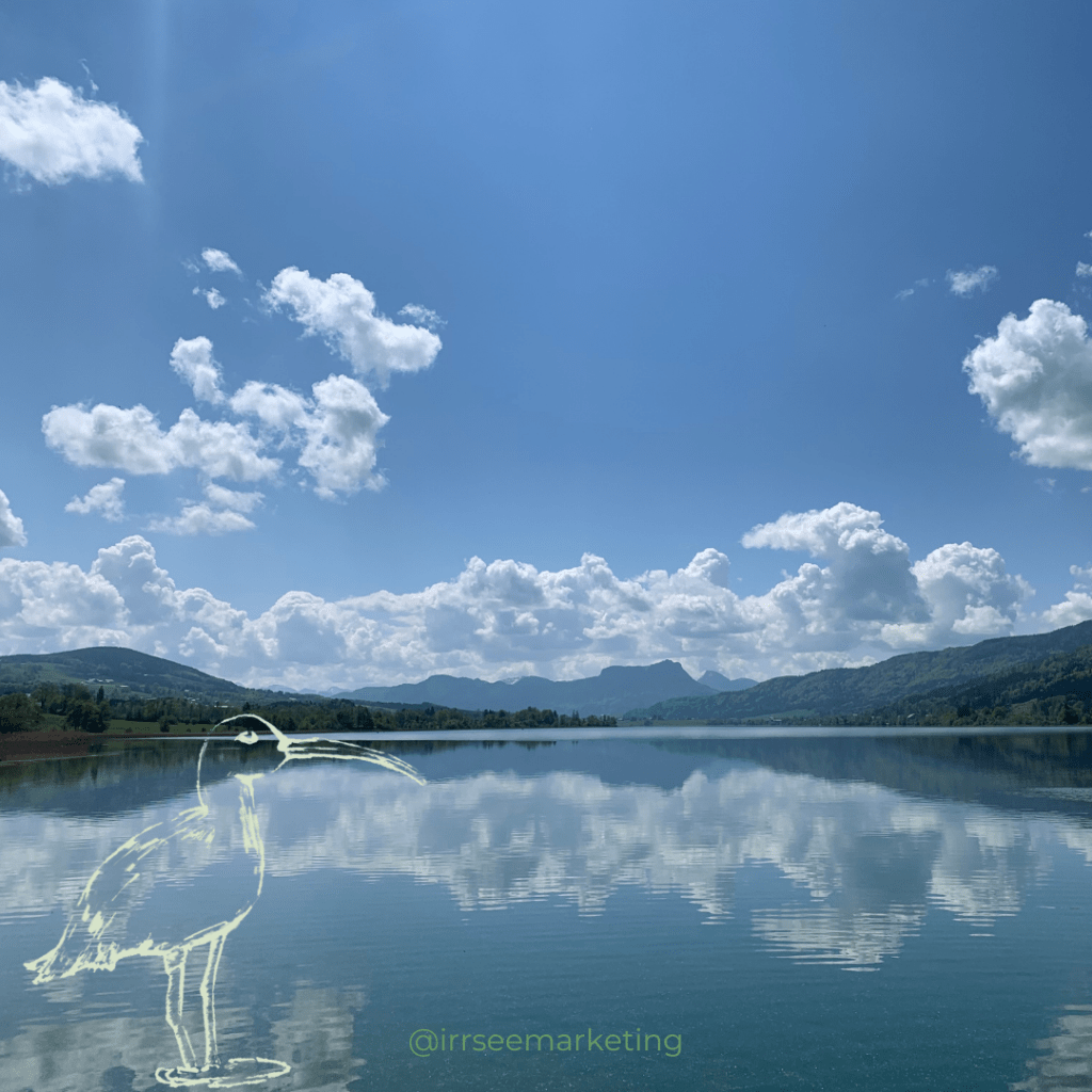Der Irrsee ist der zweitwärmste See im Salzkammergut in Österreich.